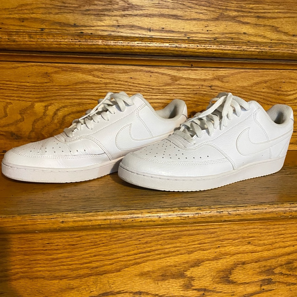 Gently used Nike Mens Court Vision Low Mens Size 13